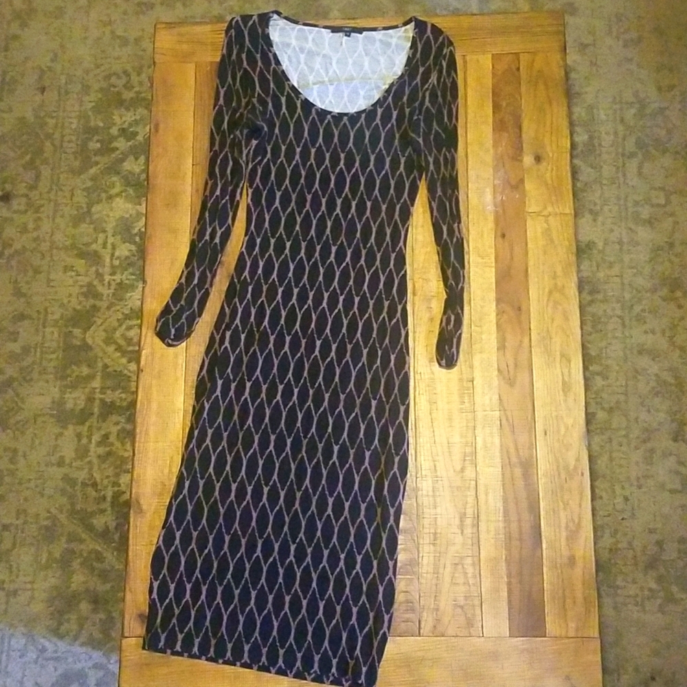 Stretchy patterned pencil dress